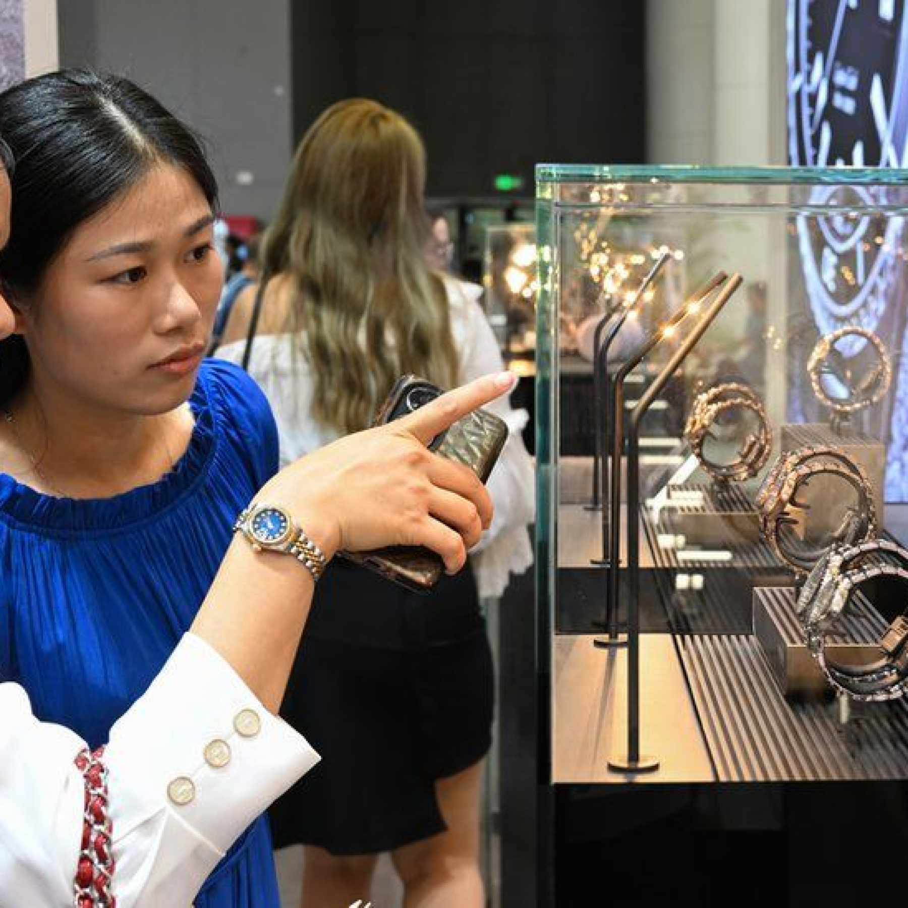 Shoppers in Haikou, China